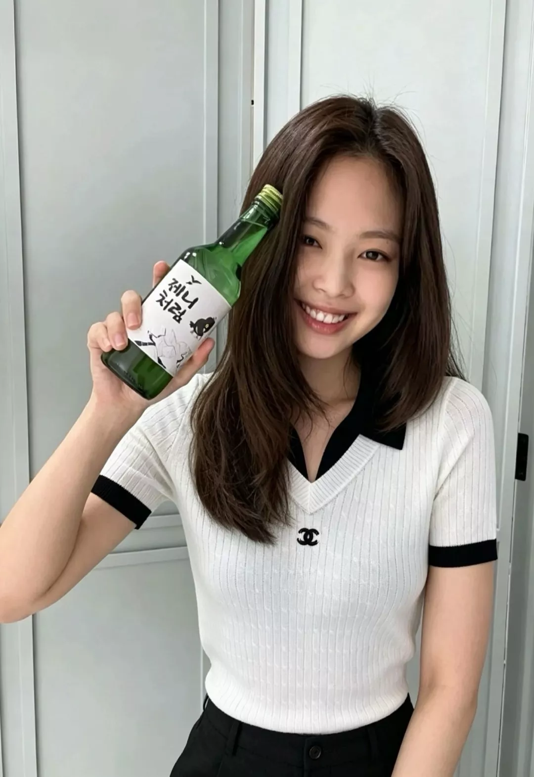 샤넬 배색 브이넥 니트 탑 상세 이미지 18
