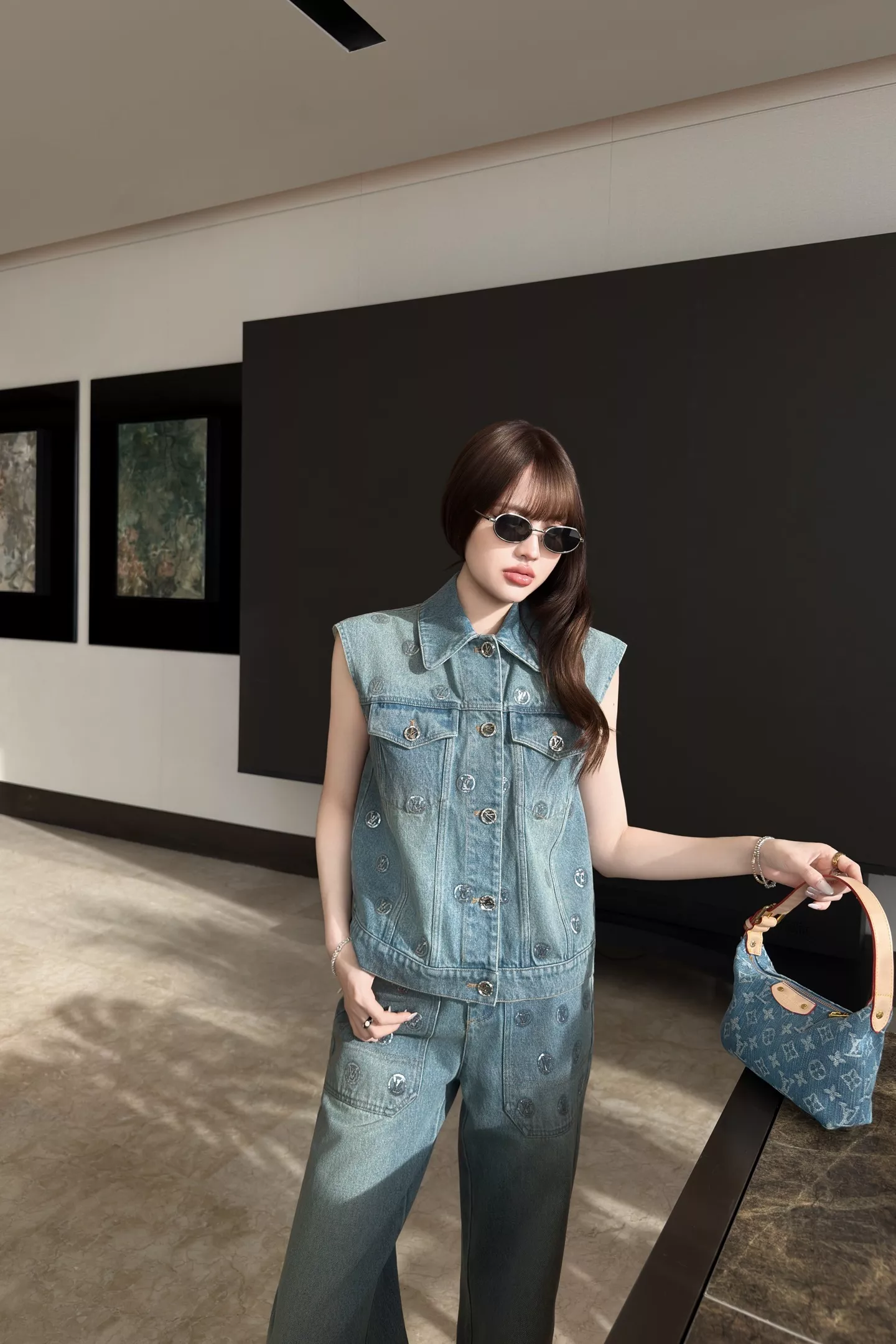 로로피아나 스팽글 로고 장식 와이드 데님 팬츠 상세 이미지 48