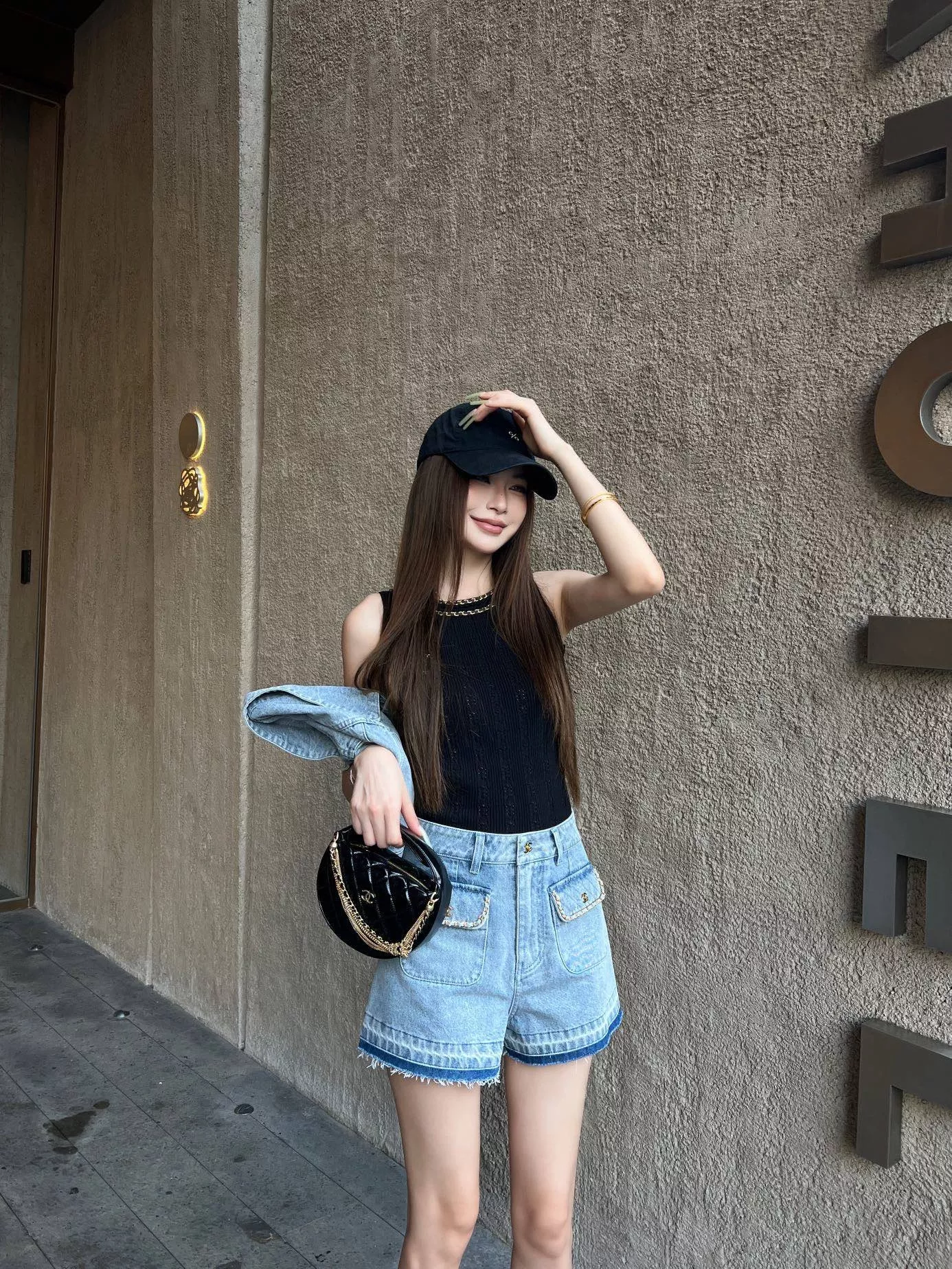 샤넬 하이웨이스트 워싱 데님 쇼츠 상세 이미지 16