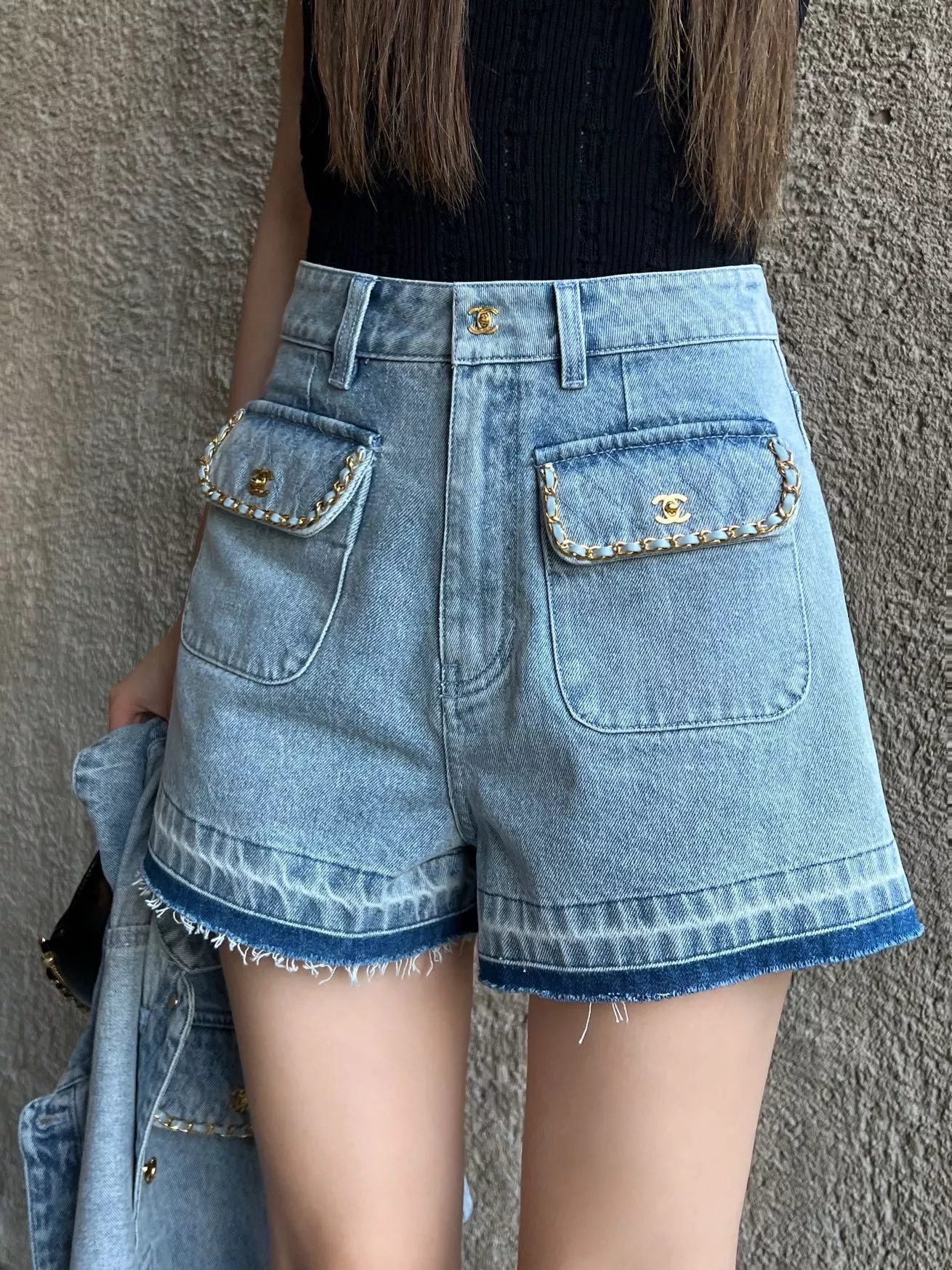 샤넬 하이웨이스트 워싱 데님 쇼츠 상세 이미지 15
