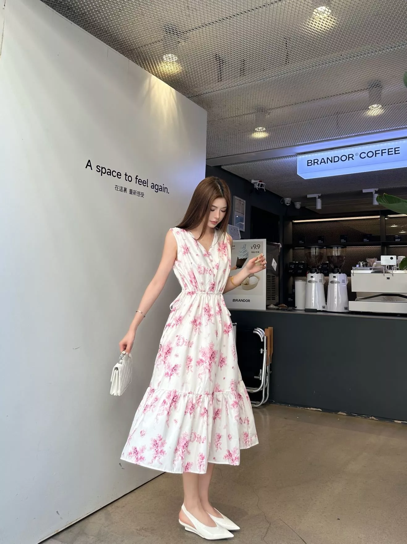 디올 플라워 프린트 브이넥 드레스 상세 이미지 19