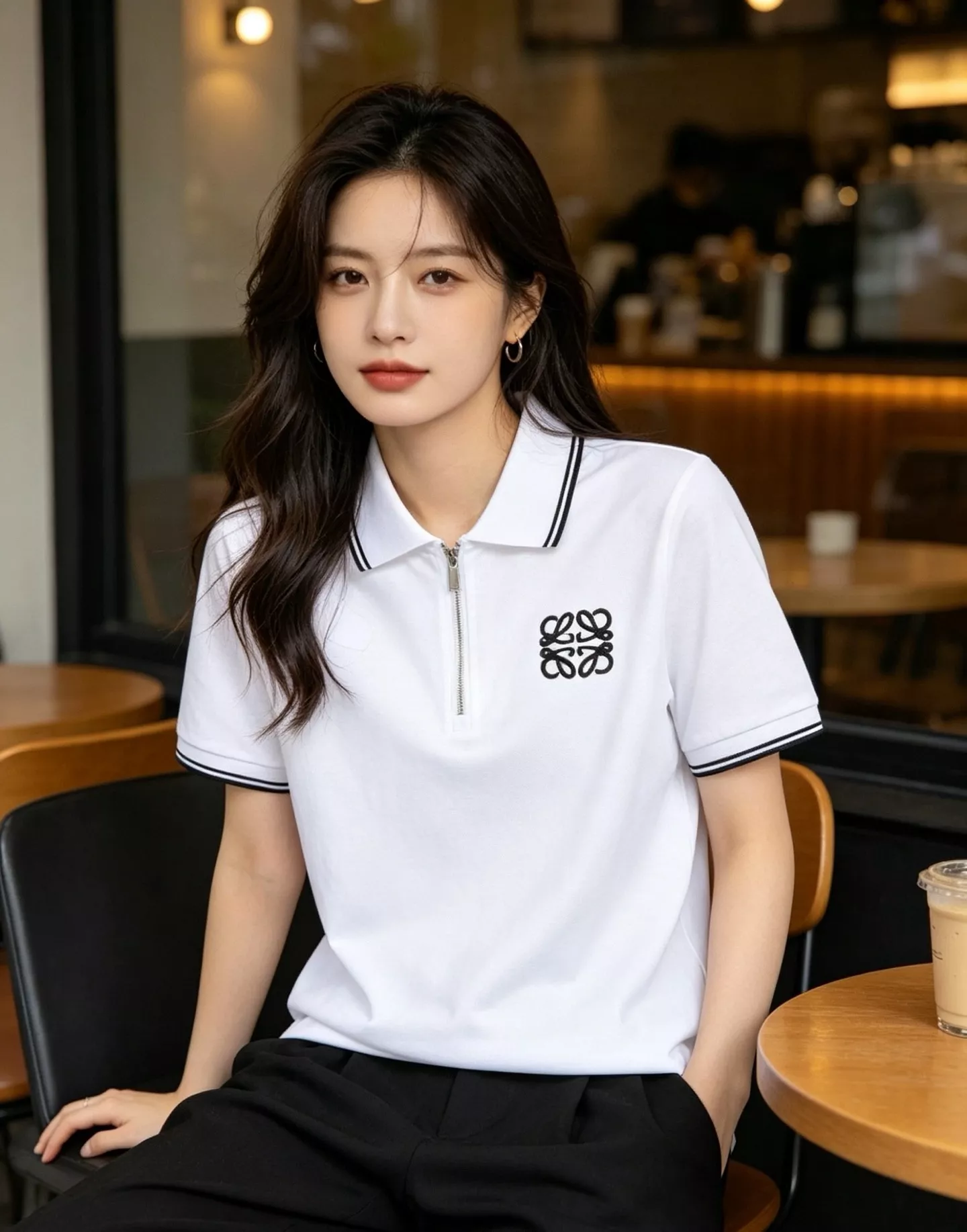 로에베 자수 로고 반집업 폴로 반팔 상의 상세 이미지 16