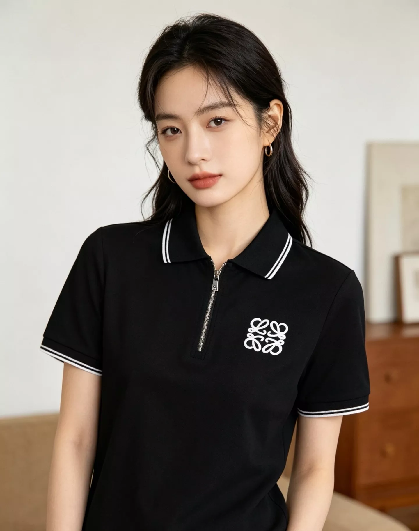 로에베 자수 로고 반집업 폴로 반팔 상의 상세 이미지 11