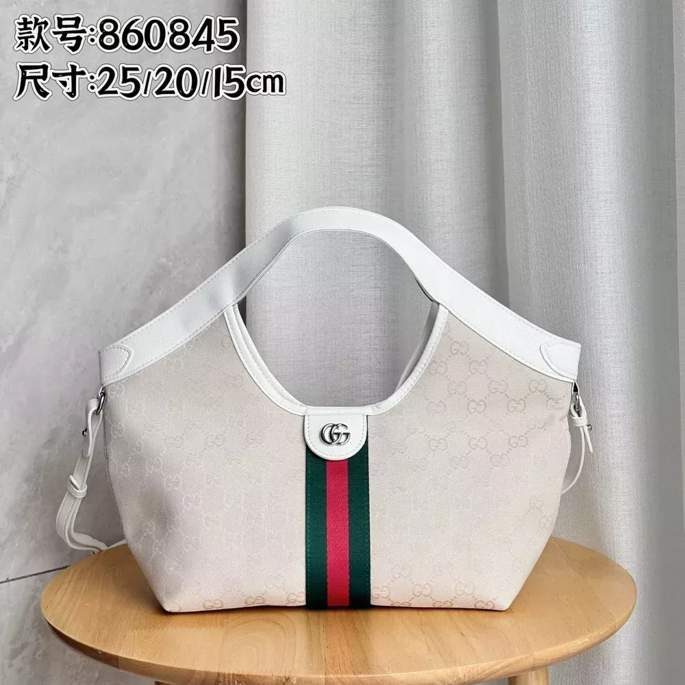 구찌 스트랩 포인트 숄더 겸용 백