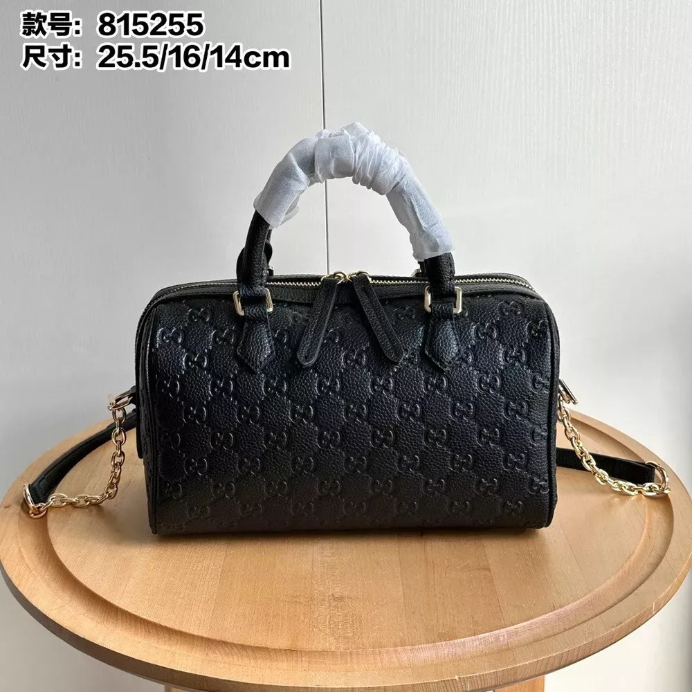 구찌 GG 엠블럼 스몰 핸드백