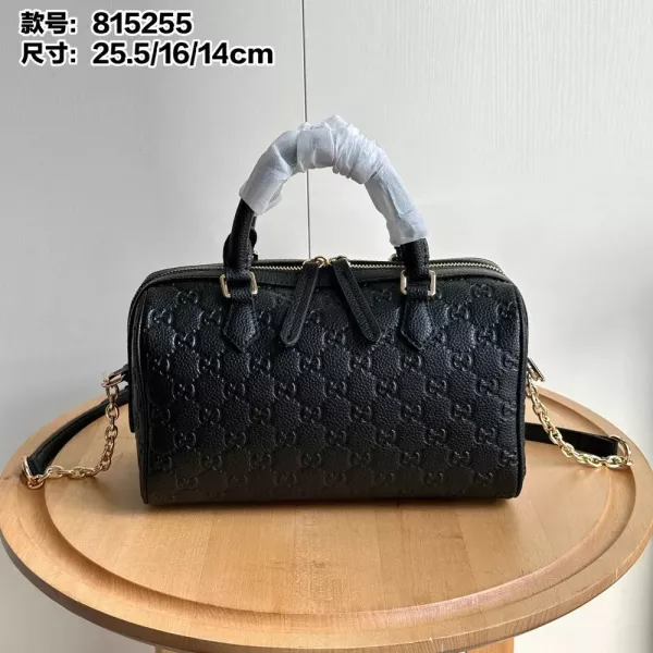 구찌 GG 엠블럼 스몰 핸드백