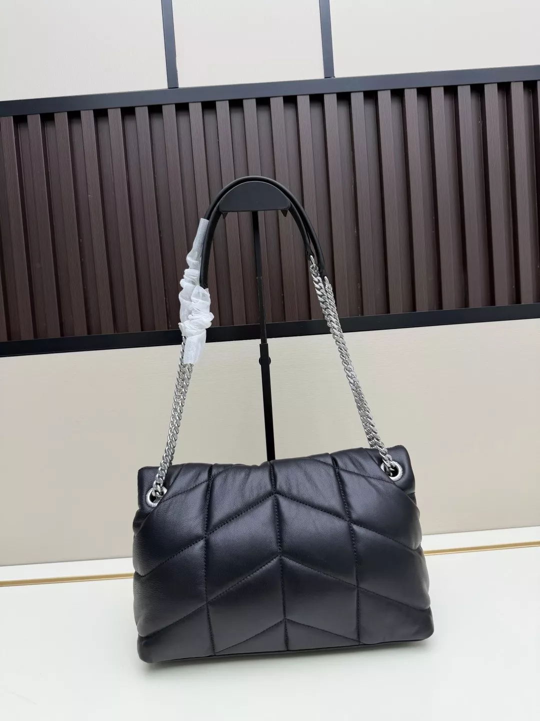 입생로랑 루루 퍼퍼 퀼팅 램스킨 체인 백 상세 이미지 2
