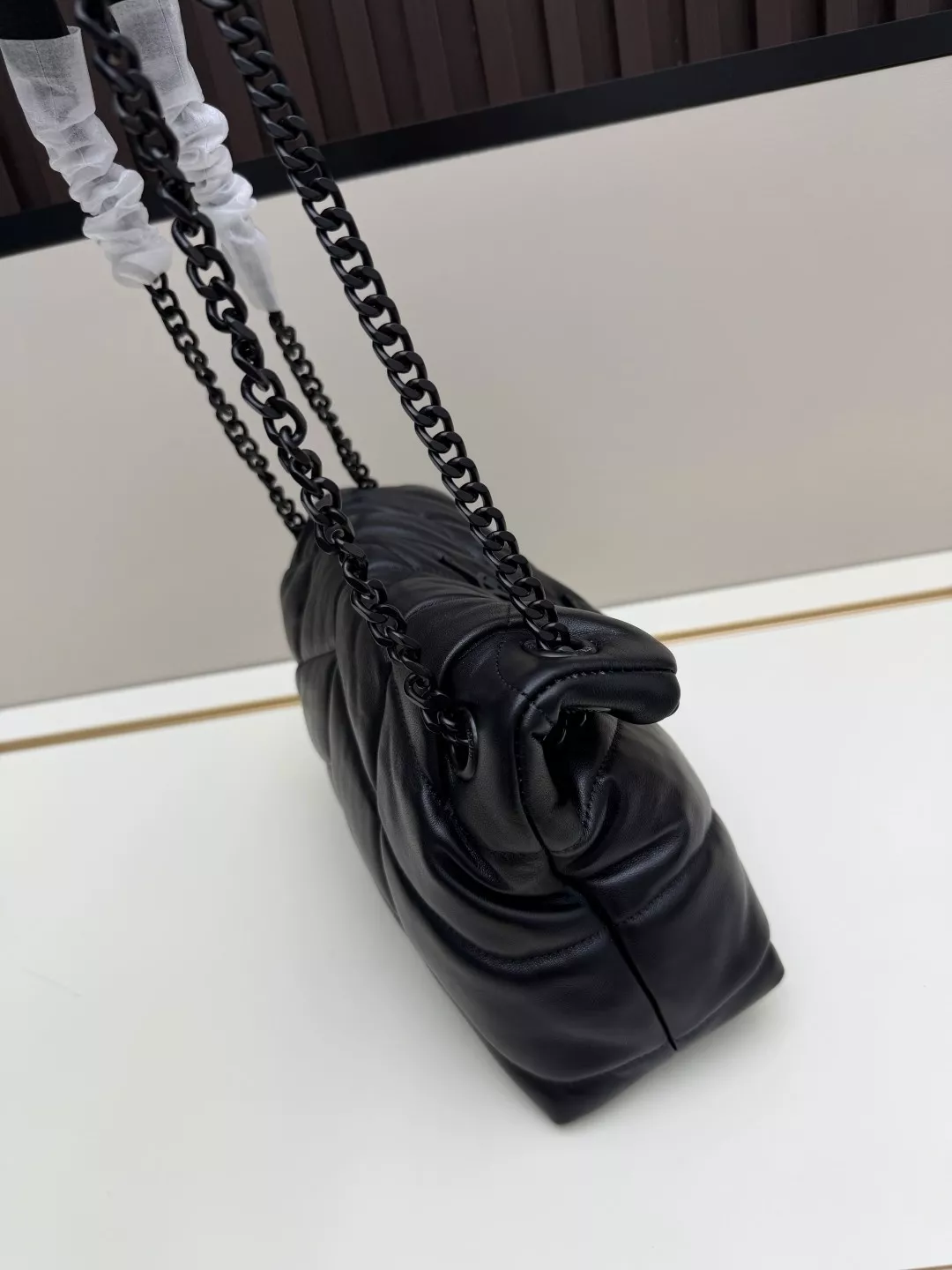 입생로랑 루루 퍼퍼 퀼팅 램스킨 체인 백 상세 이미지 3