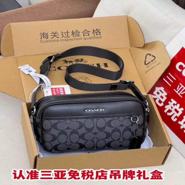 코치 클래식 로고 더블 지퍼 숄더백