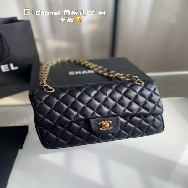 샤넬 퀼팅 플랩 체인 백