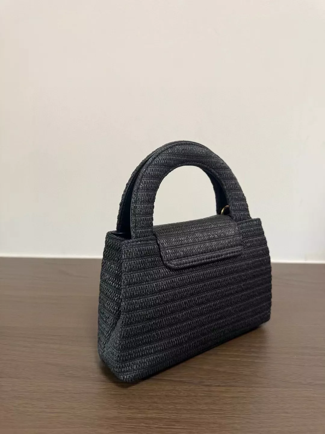 샤넬 체인 포인트 위빙 핸드백 상세 이미지 3