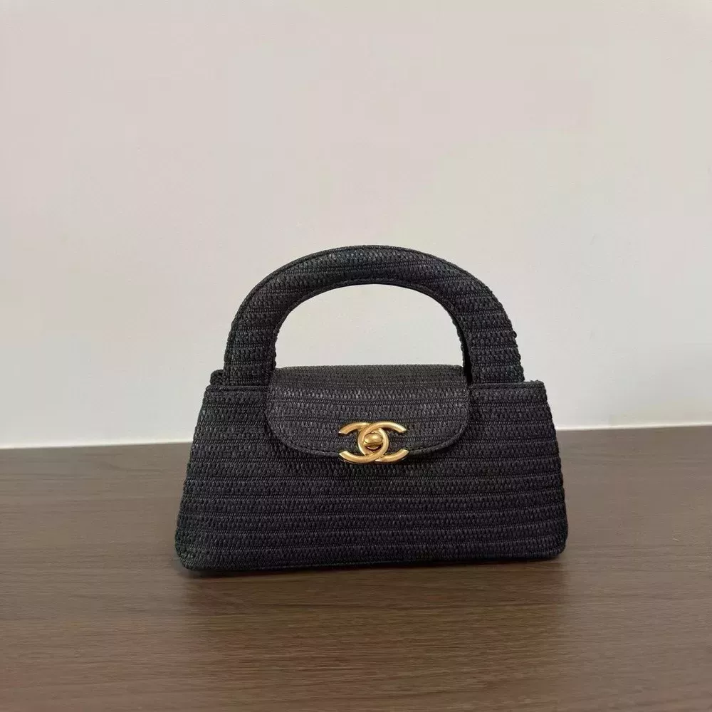 샤넬 체인 포인트 위빙 핸드백