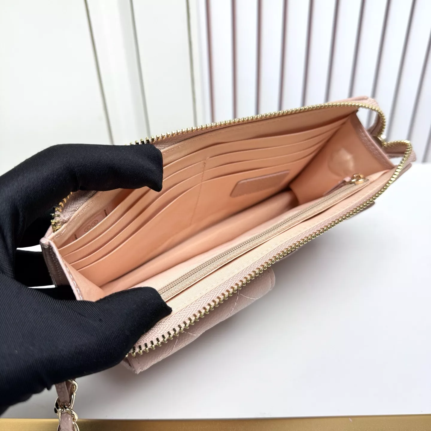샤넬 체인 스트랩 퀼팅 파우치 백 상세 이미지 9