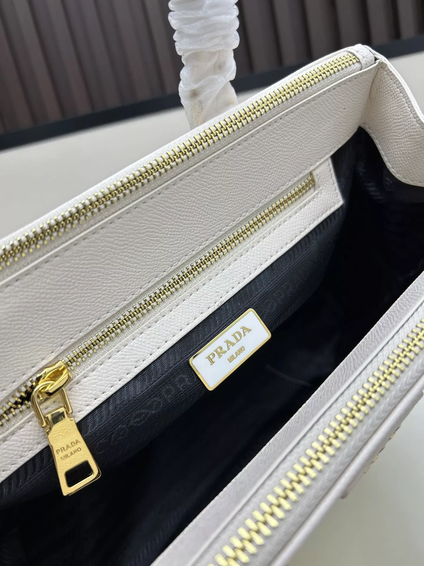 프라다 사피아노 가죽 갤러리아 핸드백 상세 이미지 8