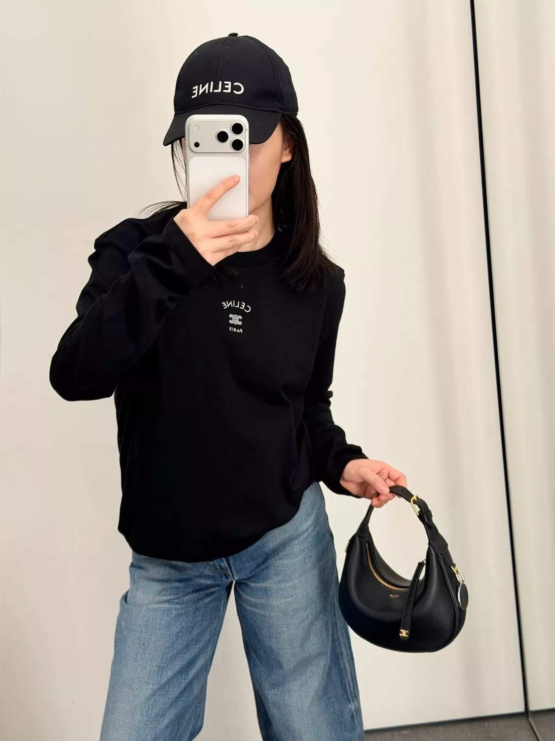 셀린느 미니 자수 로고 루즈핏 롱슬리브 상세 이미지 25