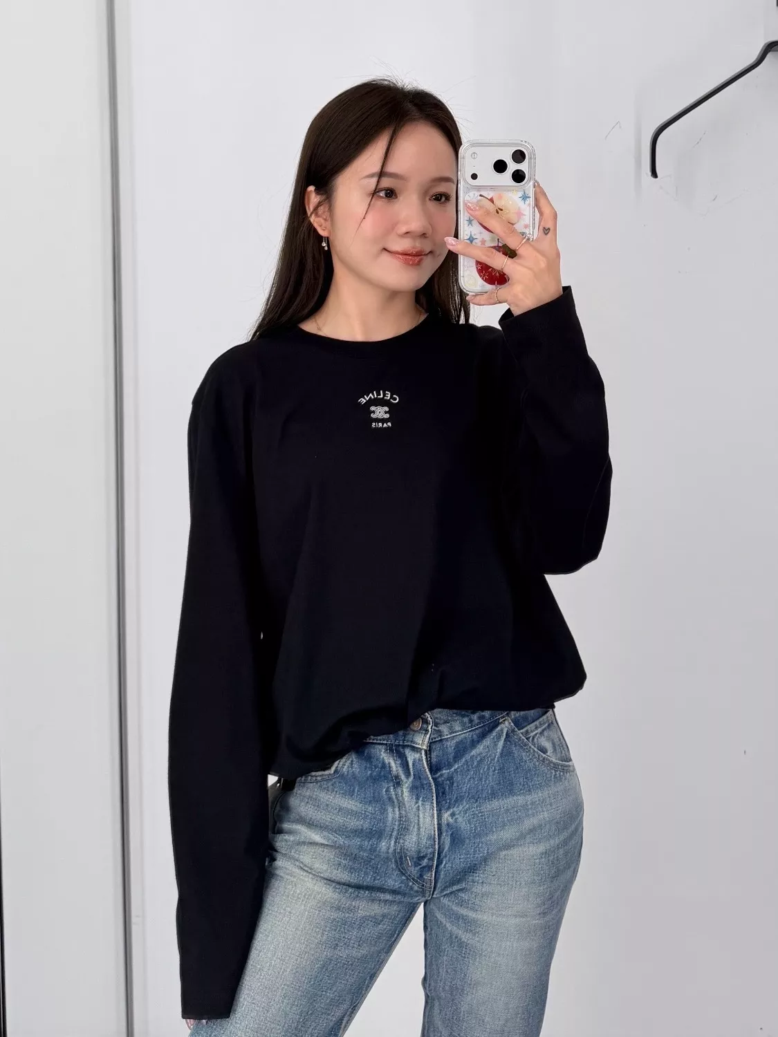 셀린느 미니 자수 로고 루즈핏 롱슬리브 상세 이미지 31