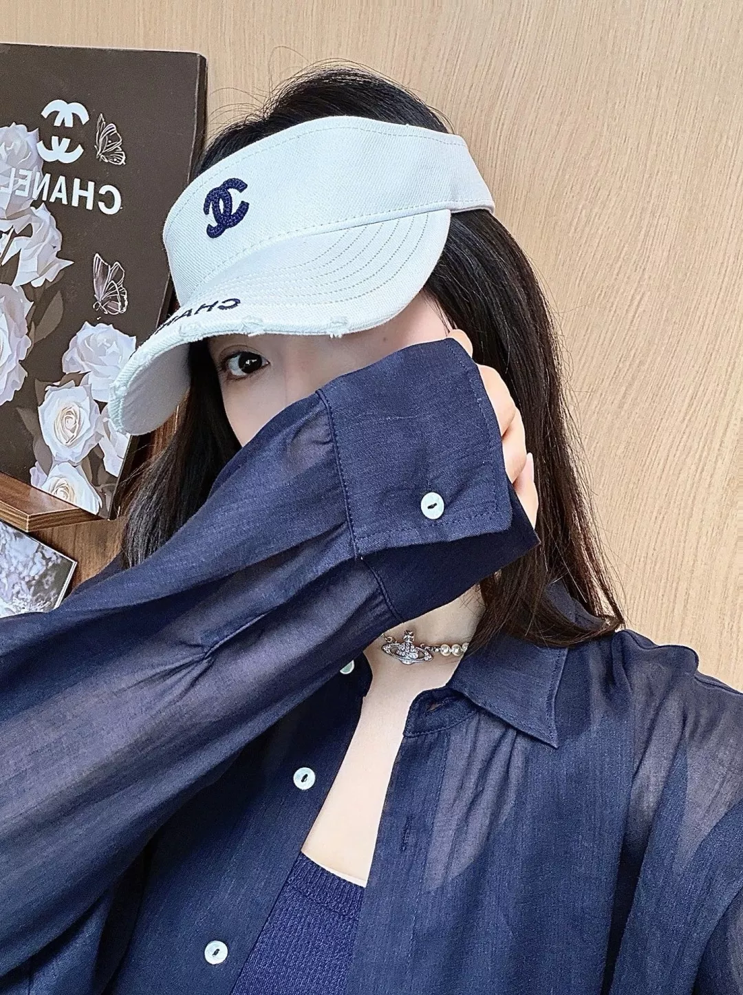샤넬 코튼 린넨 오버핏 레터링 포인트 셔츠 상세 이미지 11