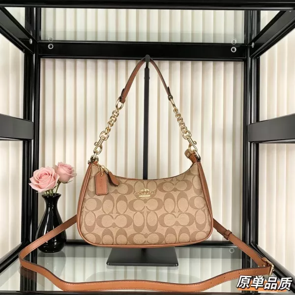 코치 테리 숄더 스타일 백