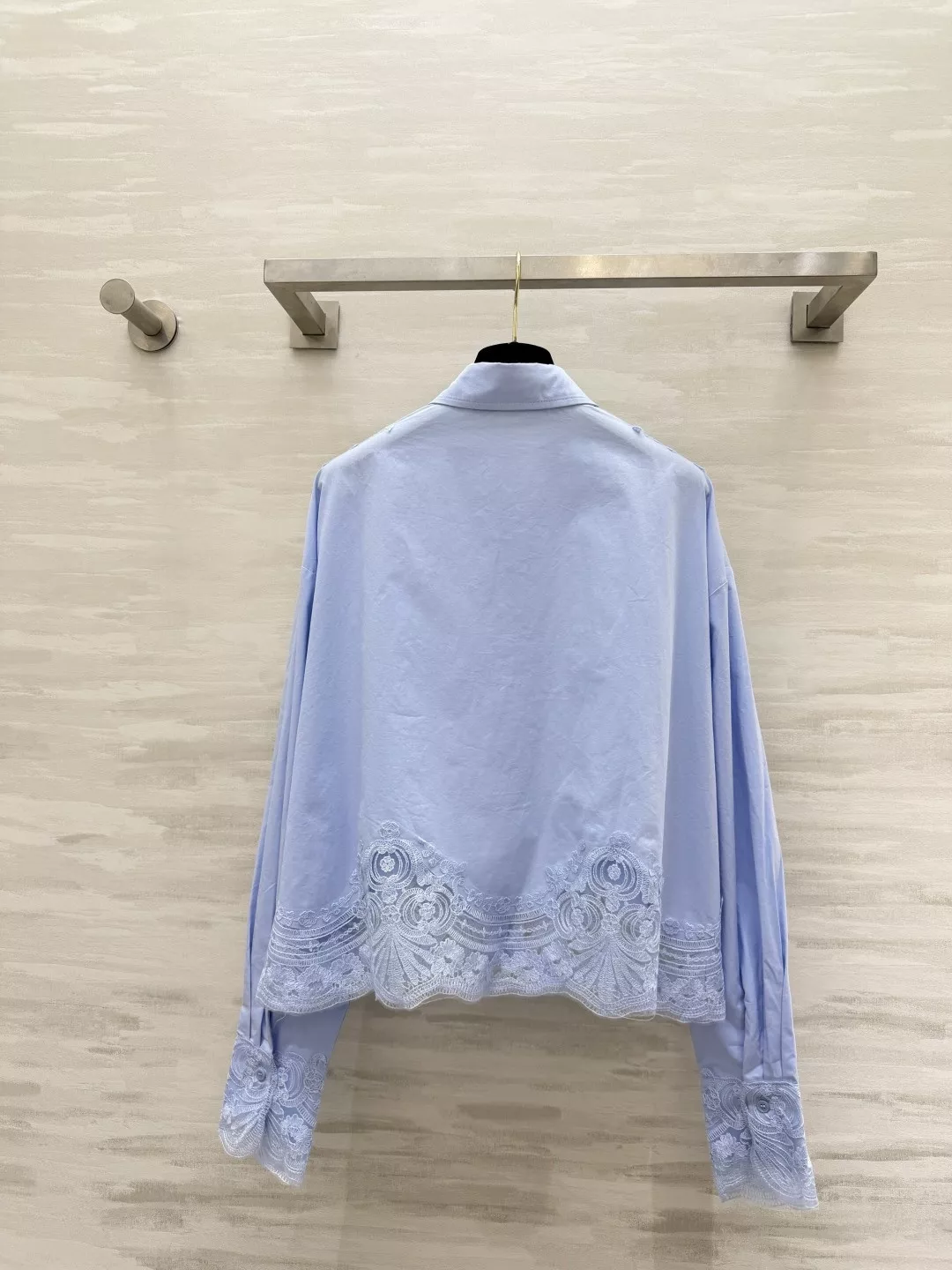 에르마노설비노 레이스 자수 플랫카라 크롭 셔츠 상세 이미지 8