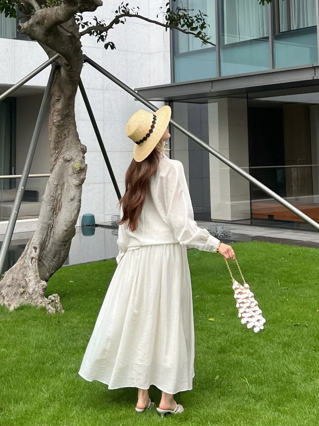 로로피아나 꼬임 셔츠와 플레어 스커트 세트 상세 이미지 15
