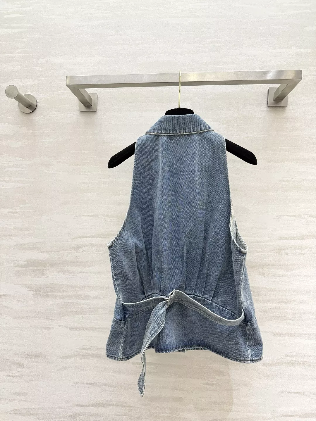 로에베 워싱 데님 홀터넥 카라 탑 상세 이미지 9
