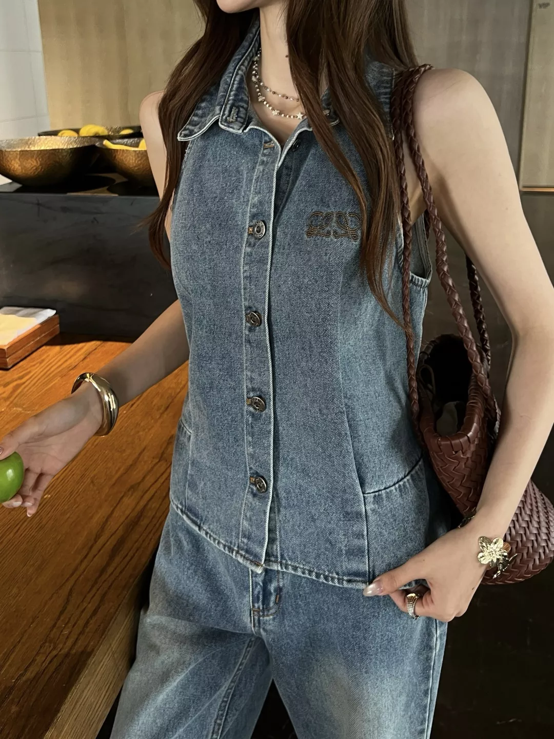 로에베 워싱 데님 홀터넥 카라 탑 상세 이미지 11