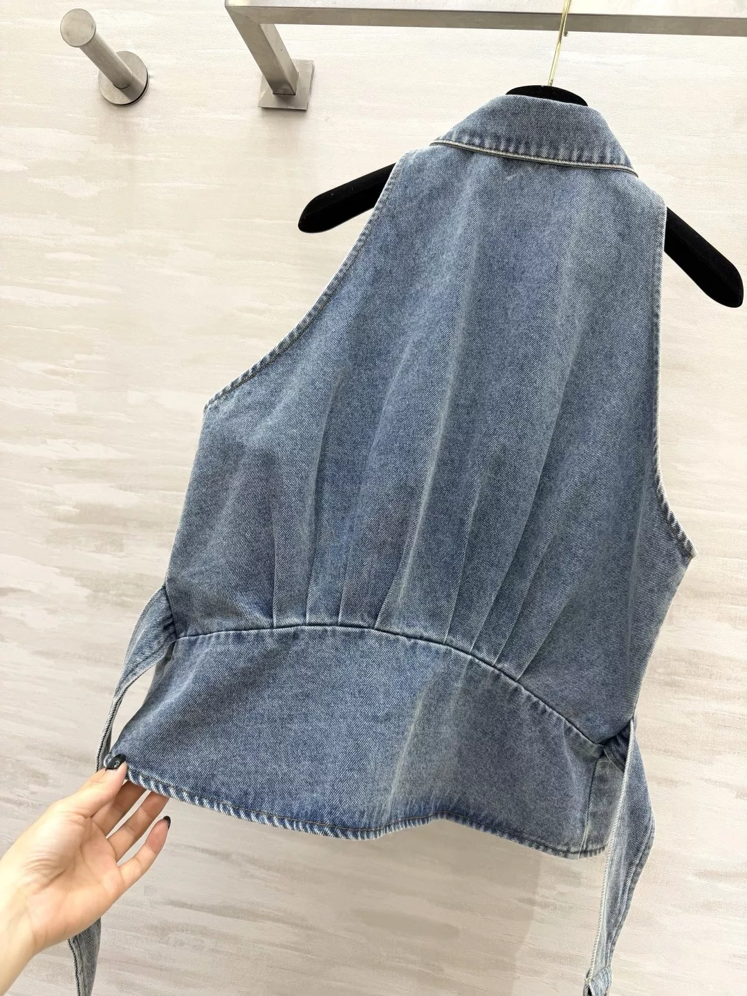 로에베 워싱 데님 홀터넥 카라 탑 상세 이미지 8