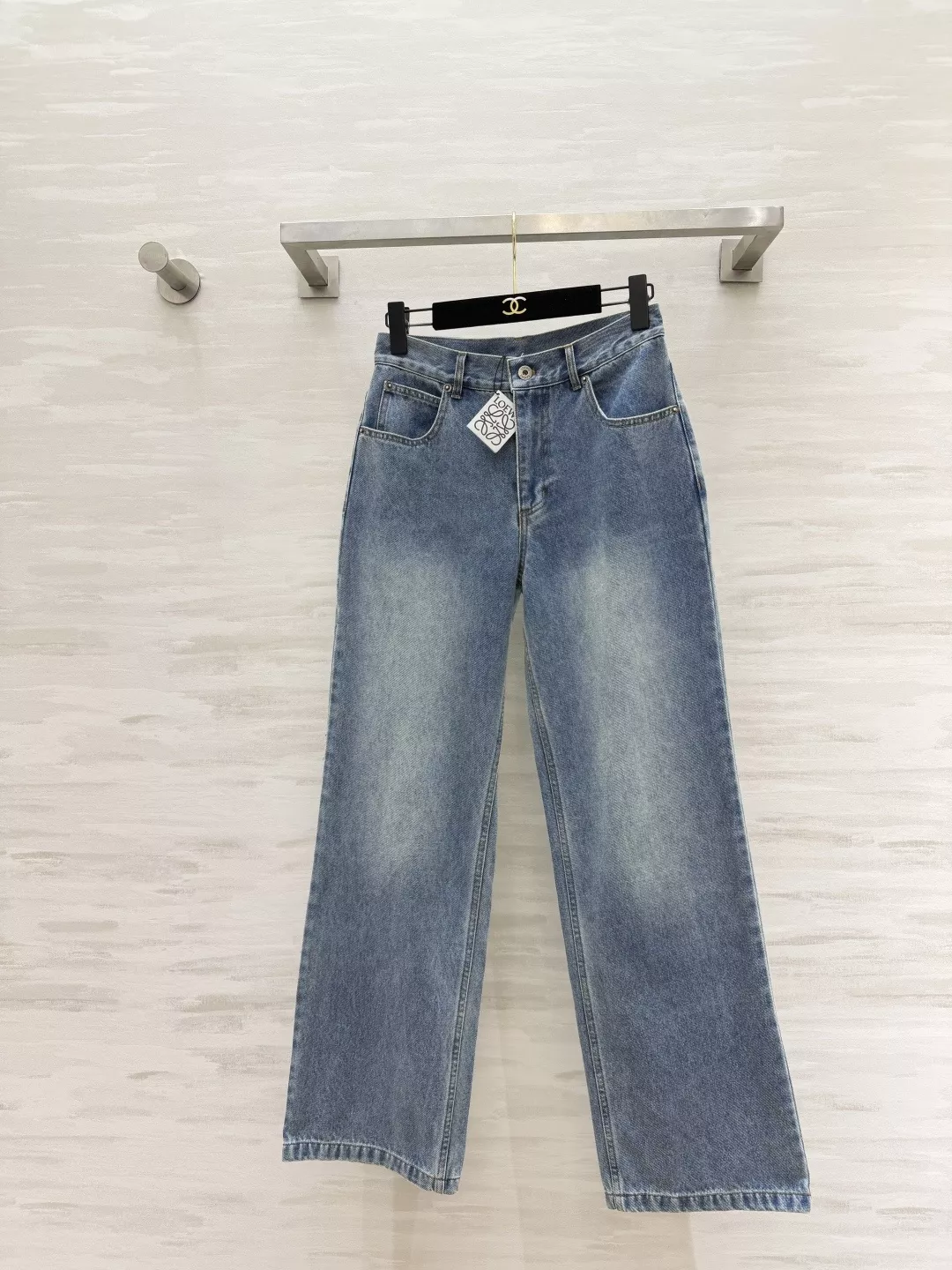 로에베 자수 포인트 와이드 데님 팬츠 상세 이미지 1