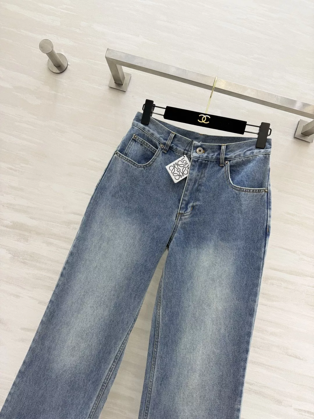 로에베 자수 포인트 와이드 데님 팬츠 상세 이미지 2