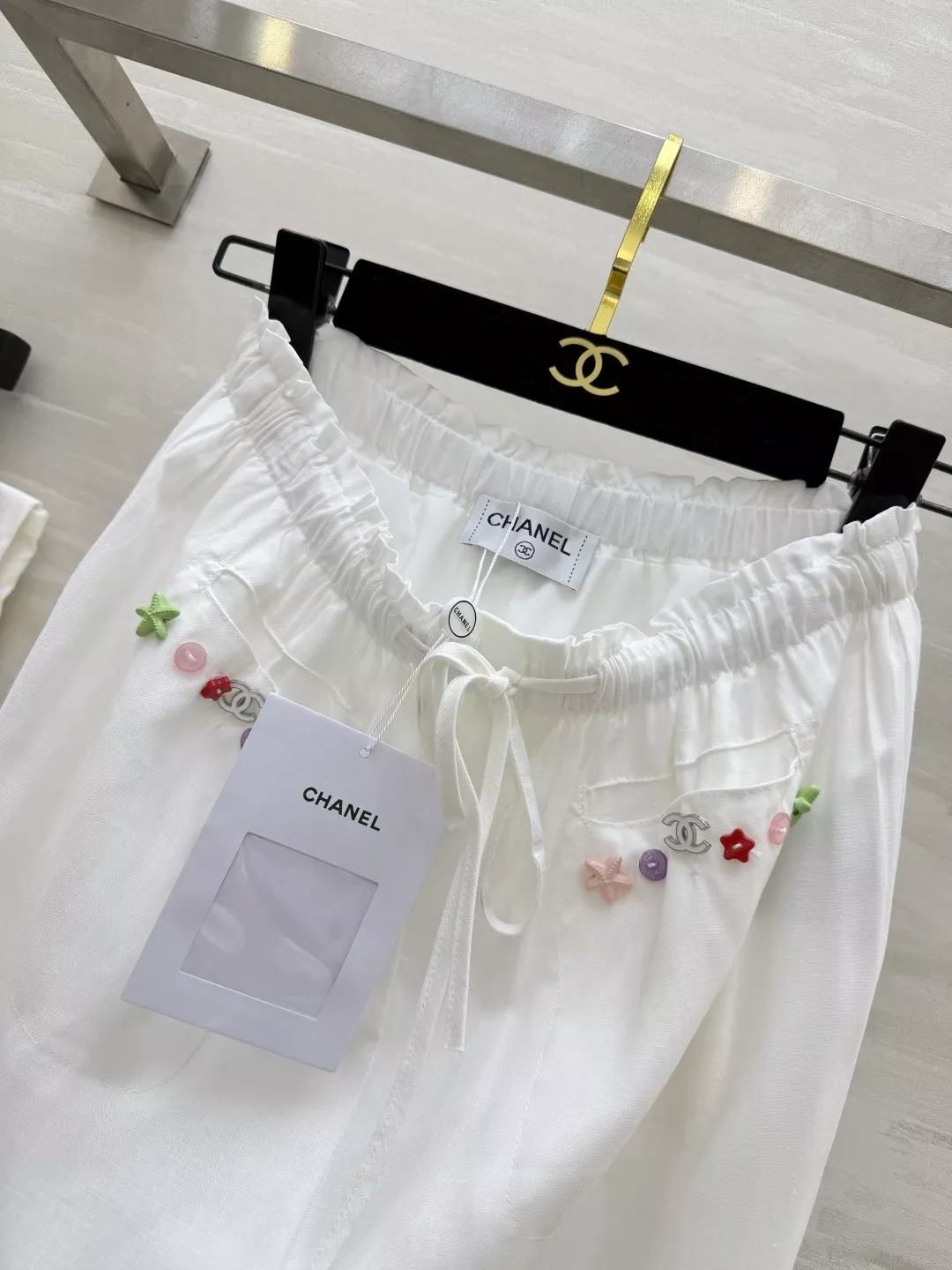 샤넬 레인보우 컬러 버튼 포인트 와이드 팬츠 상세 이미지 6