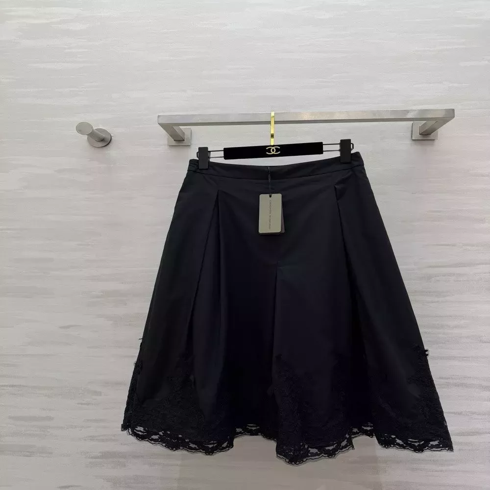 에르마노셰르비노 레이스 패치 에이라인 스커트