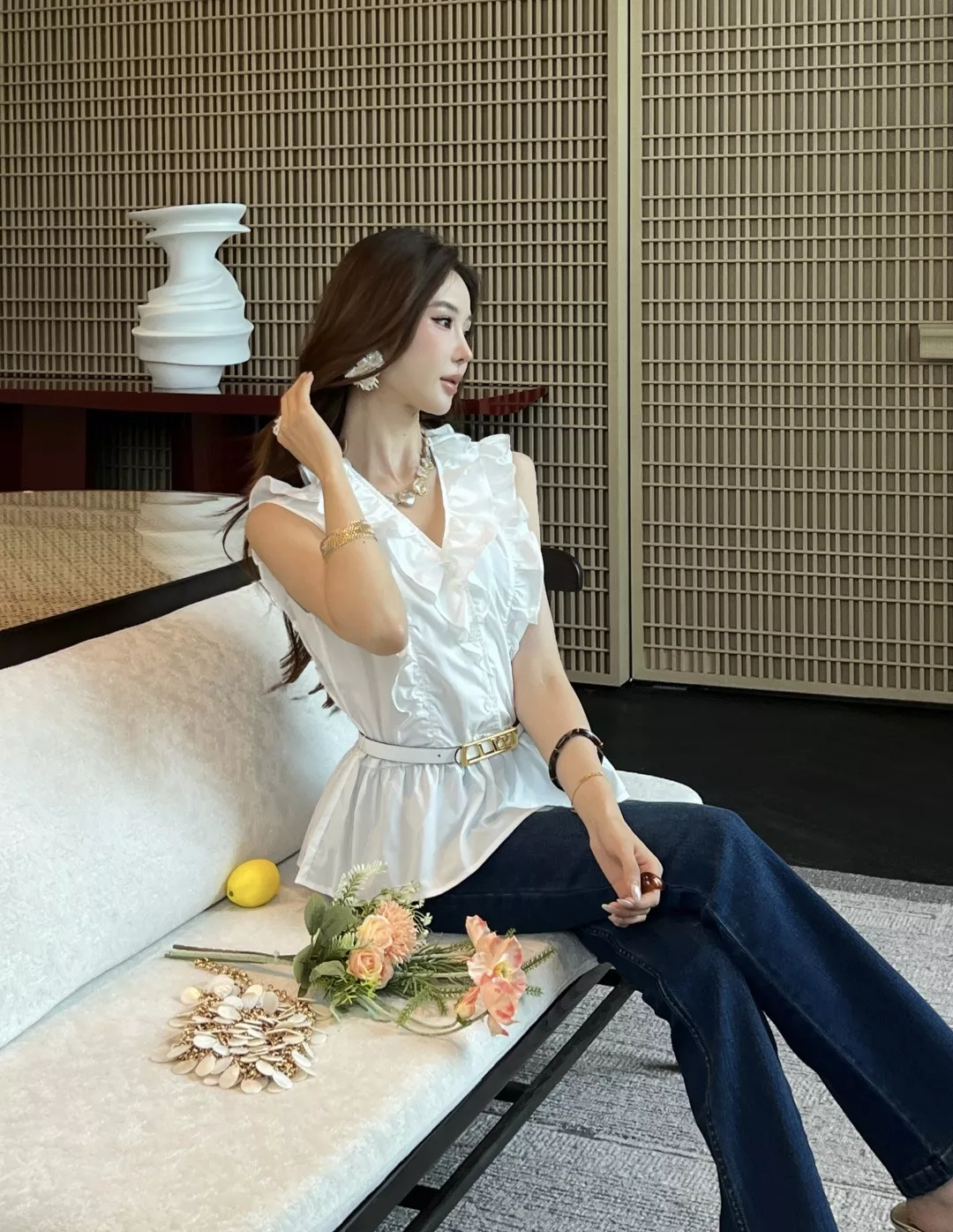발렌티노 브이넥 프릴 화이트 상의 상세 이미지 14