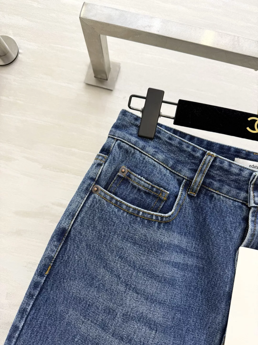 에디션 빈티지 워싱 크롭 진 상세 이미지 7