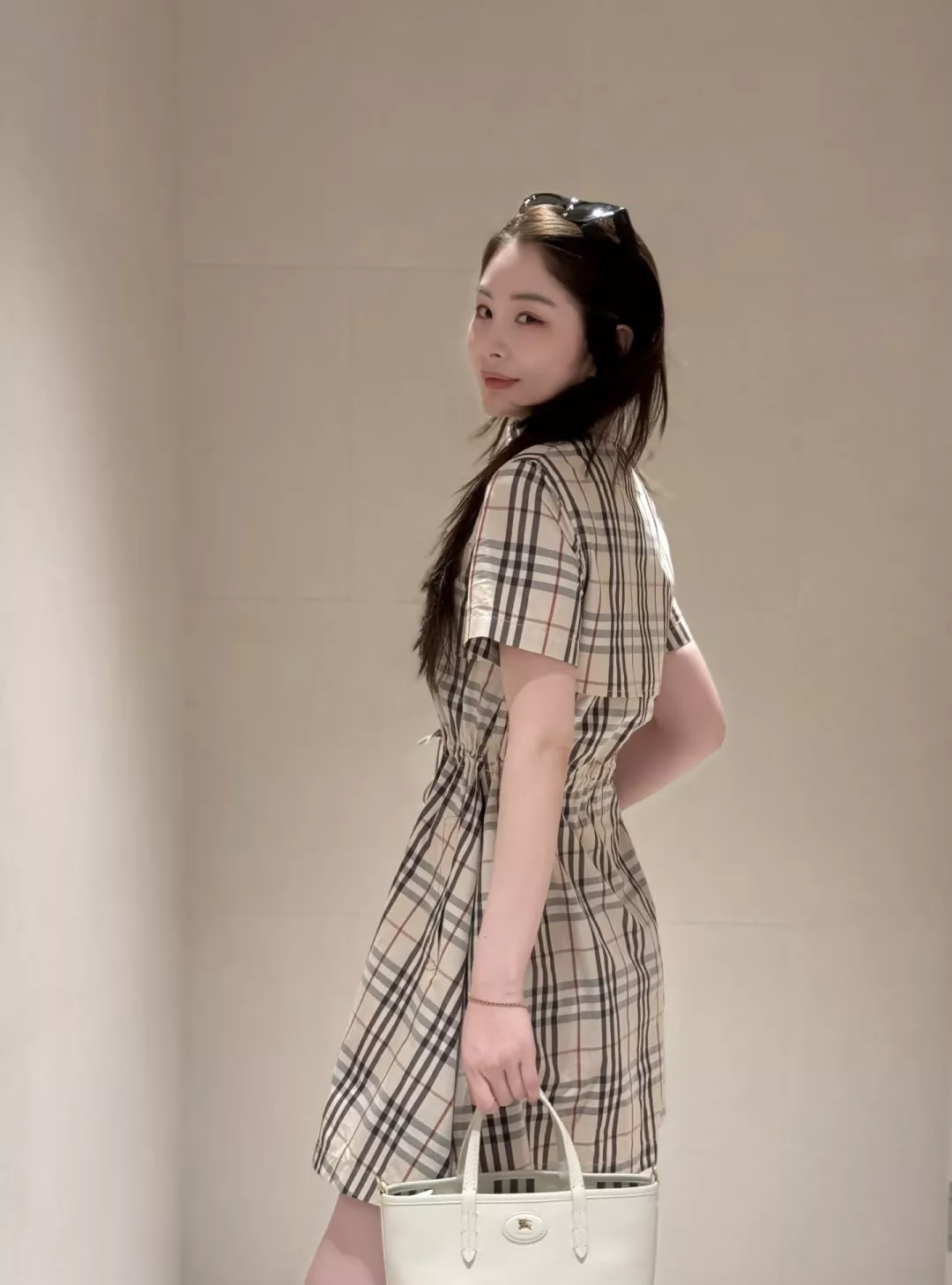 버버리 체크 패턴 벨트 라인 드레스 상세 이미지 12