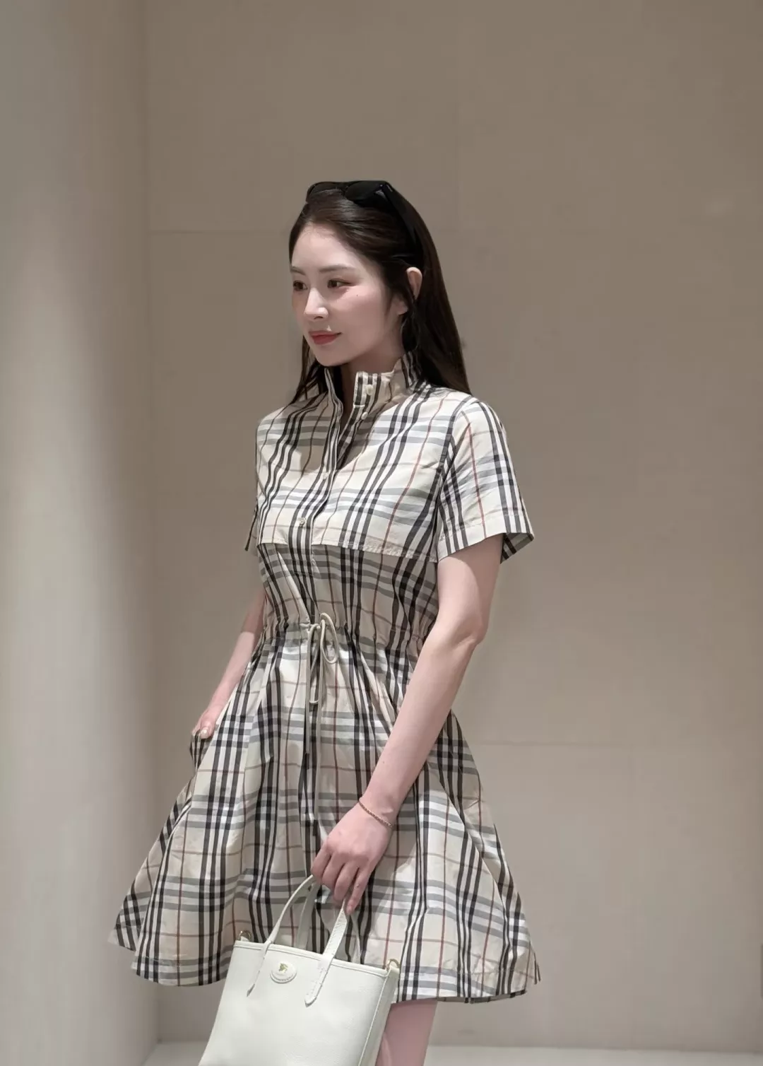 버버리 체크 패턴 벨트 라인 드레스 상세 이미지 13