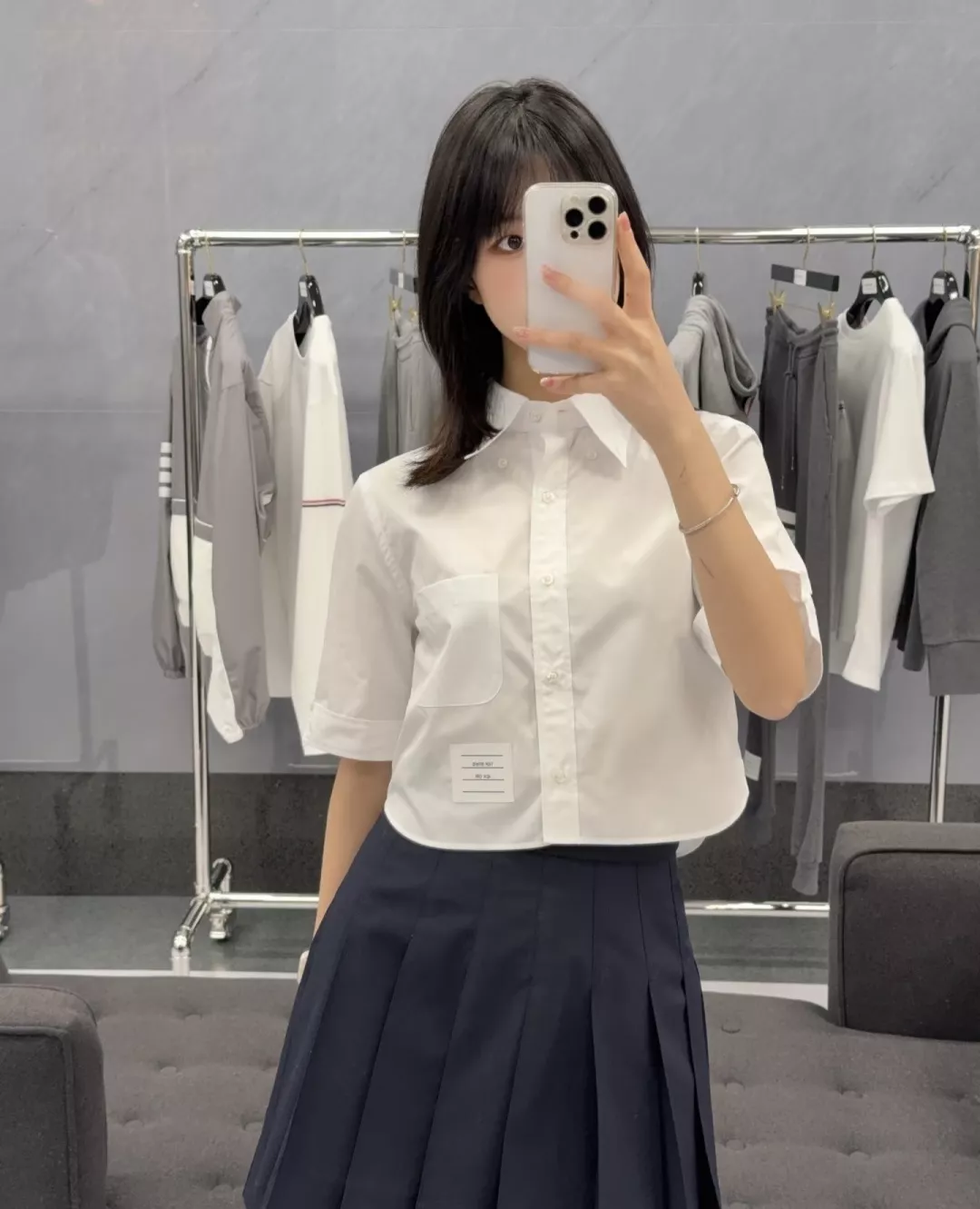 톰브라운 클래식 포인트 크롭 코튼 셔츠 상세 이미지 11