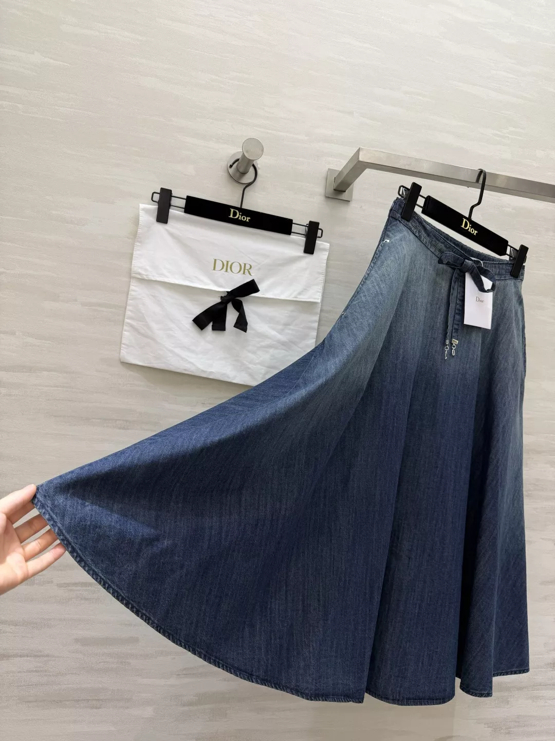 디올 빈티지 워싱 A라인 데님 반치마 상세 이미지 4
