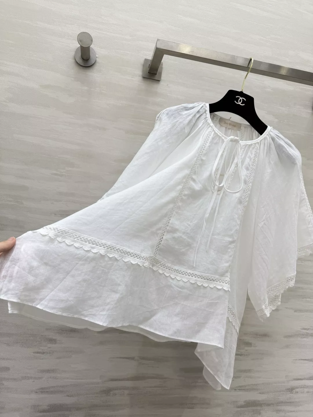 짐머만 내추럴 라미 펀칭 커버 블라우스 상세 이미지 2