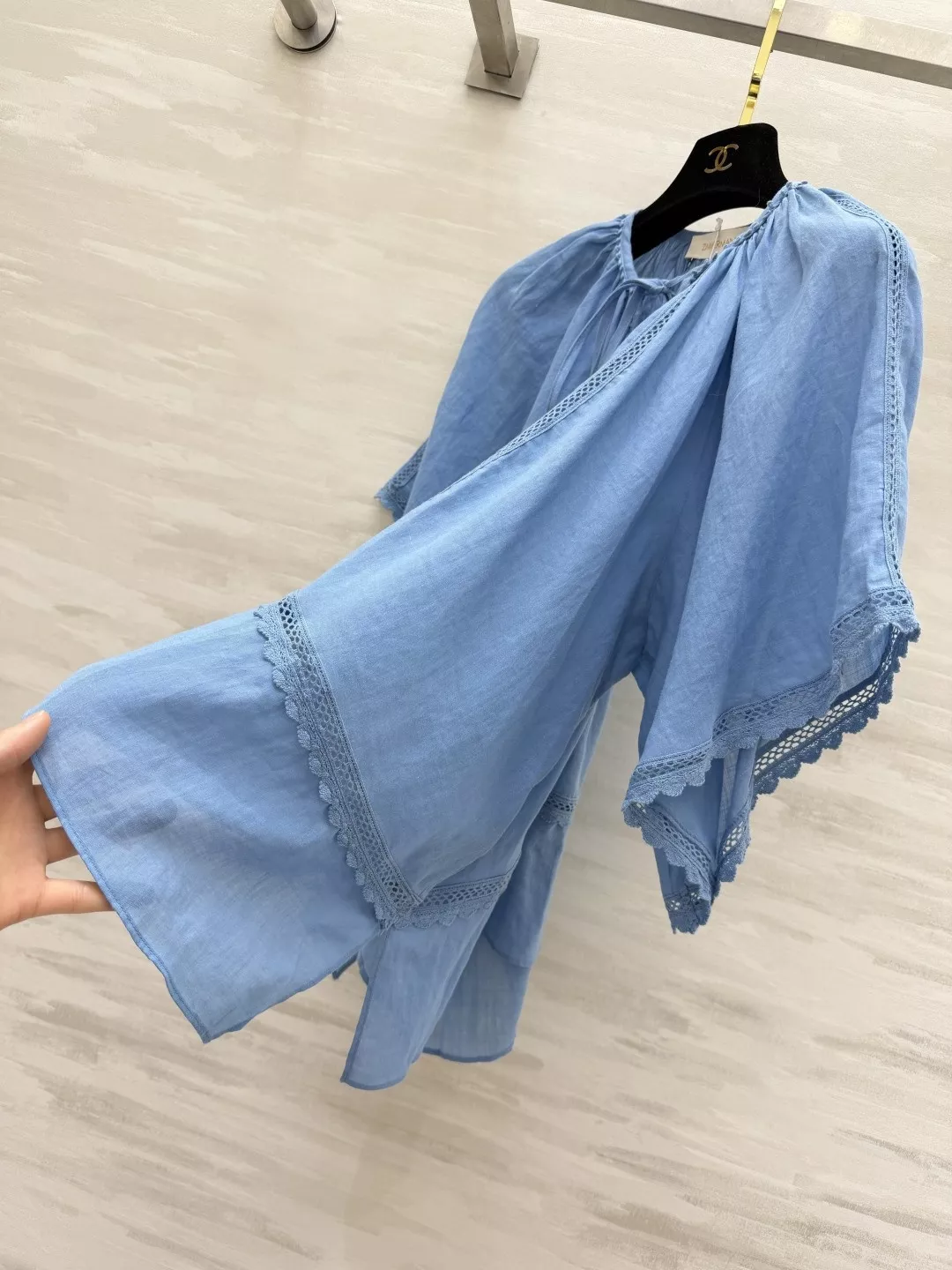 짐머만 내추럴 라미 펀칭 케이프 블라우스 상세 이미지 7