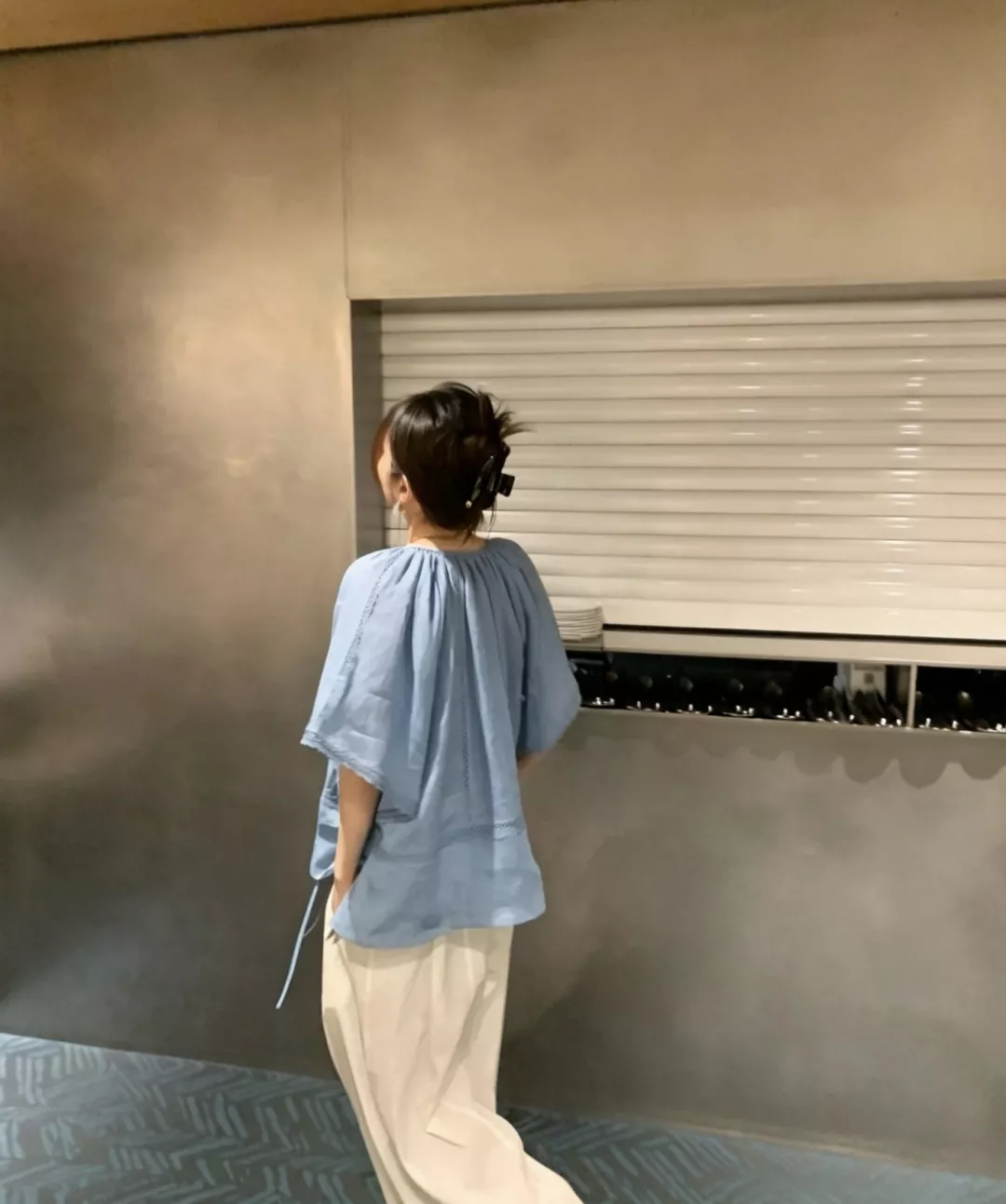 짐머만 내추럴 라미 펀칭 케이프 블라우스 상세 이미지 17