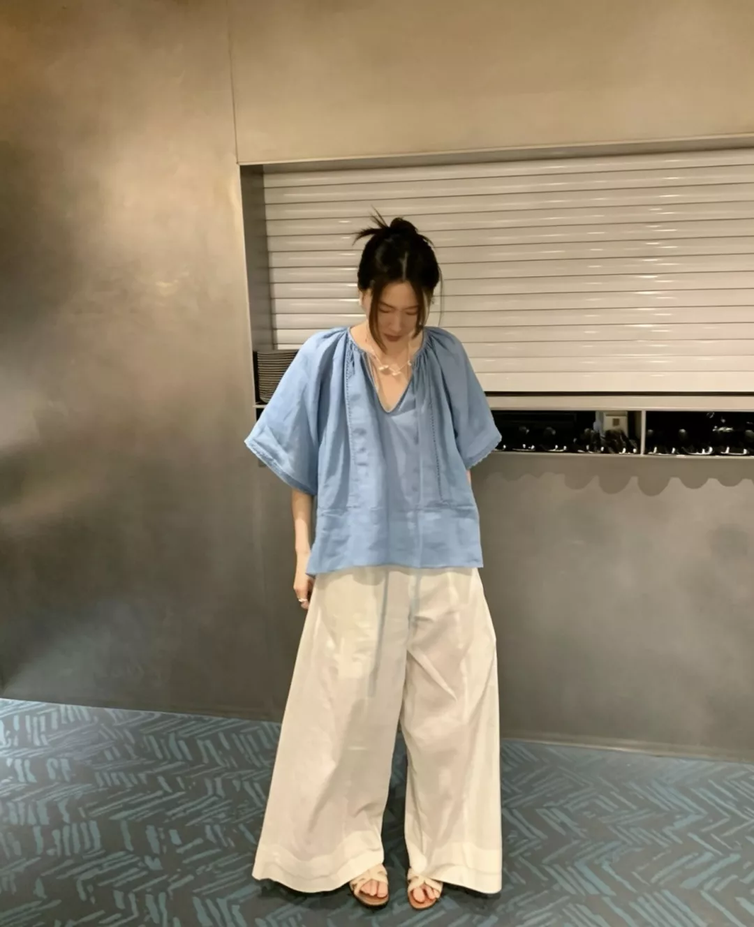짐머만 내추럴 라미 펀칭 케이프 블라우스 상세 이미지 16