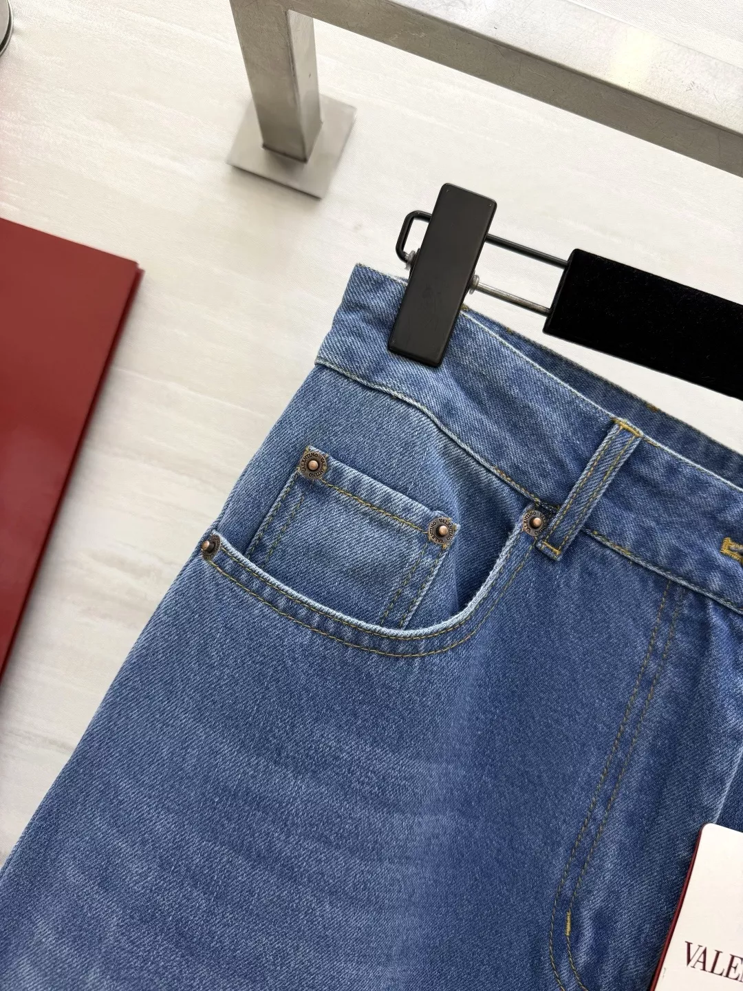 발렌티노 워싱 블루 롤업 와이드 데님 팬츠 상세 이미지 4