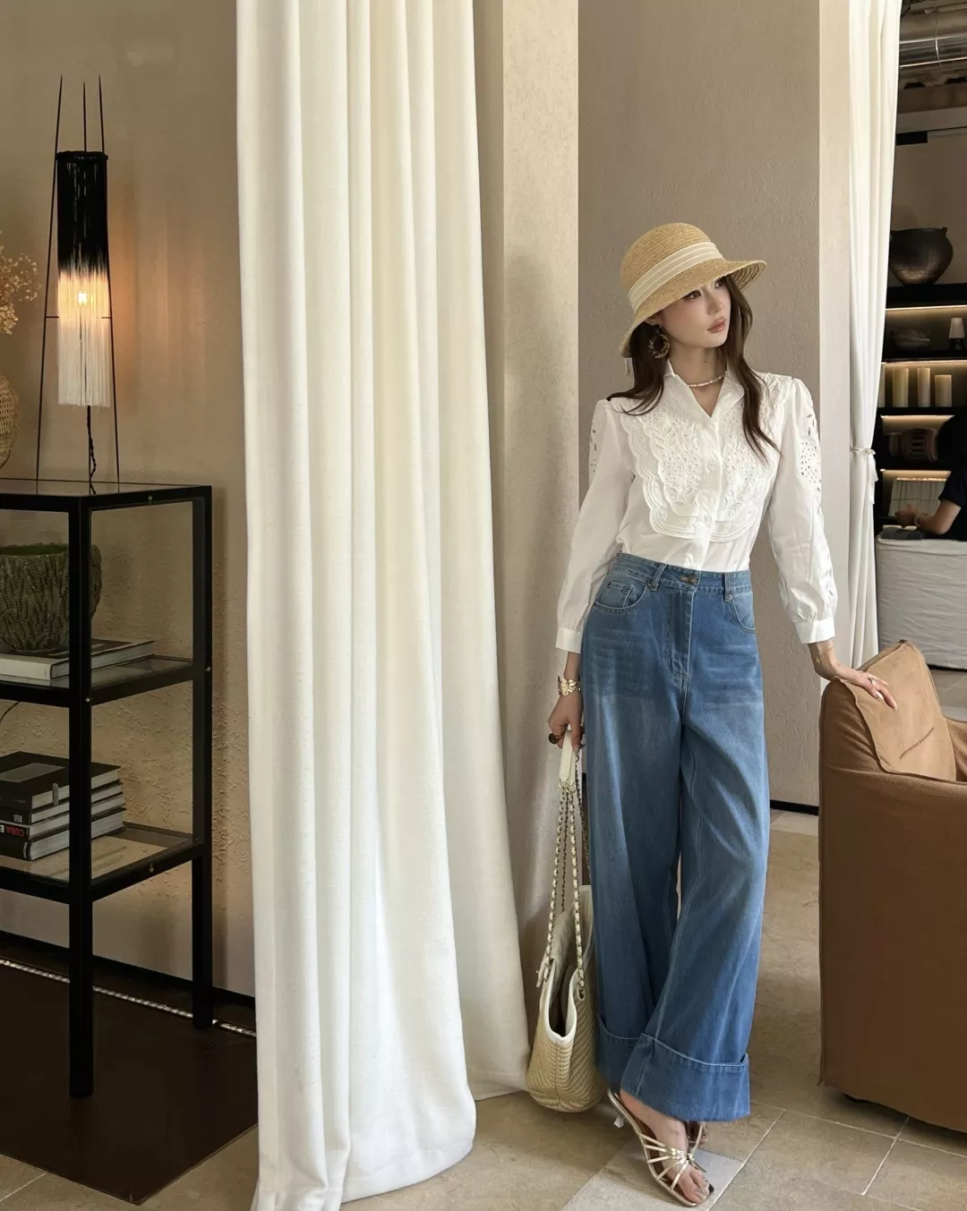 발렌티노 워싱 블루 롤업 와이드 데님 팬츠 상세 이미지 23