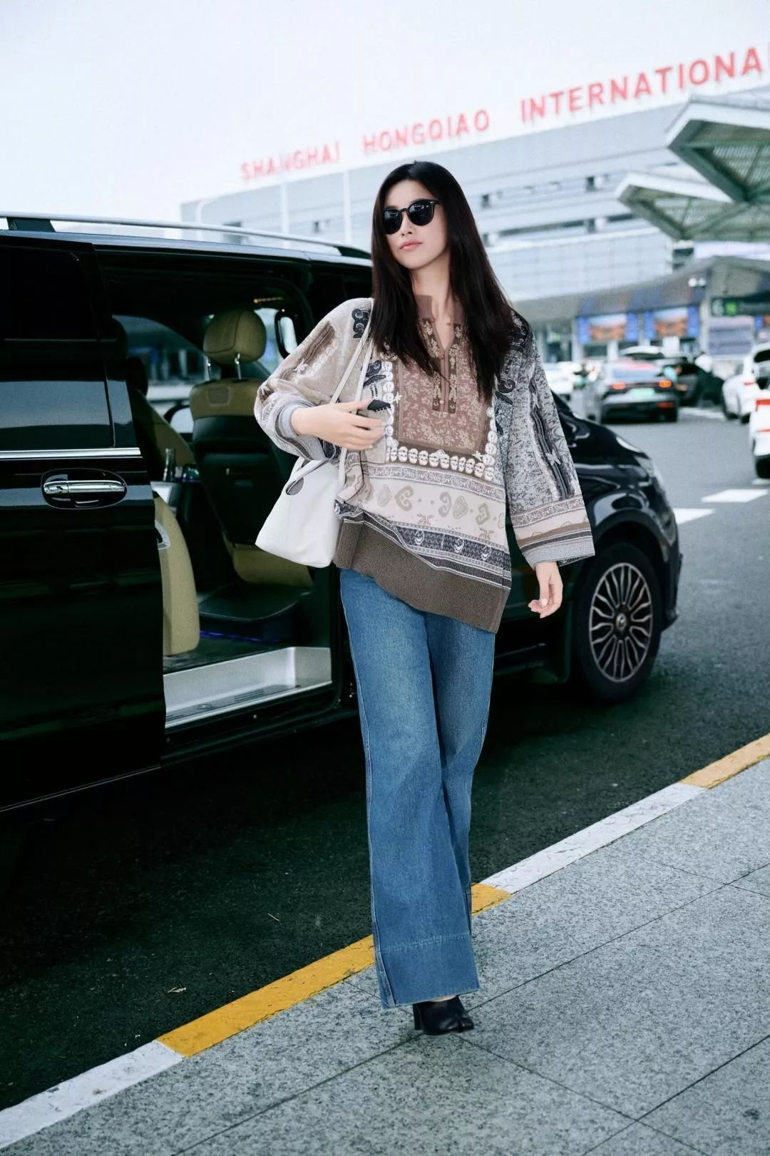 발렌티노 워싱 블루 롤업 와이드 데님 팬츠 상세 이미지 18