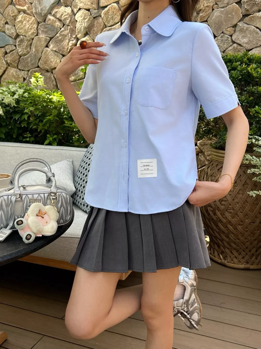 톰브라운 클래식 미니 카라 반소매 코튼 셔츠 상세 이미지 14