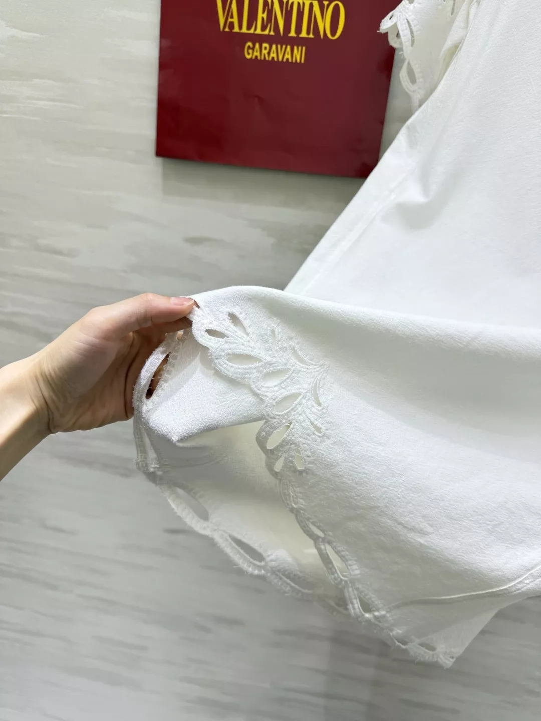 발렌티노 브이넥 자수 린넨 드레스 상세 이미지 9
