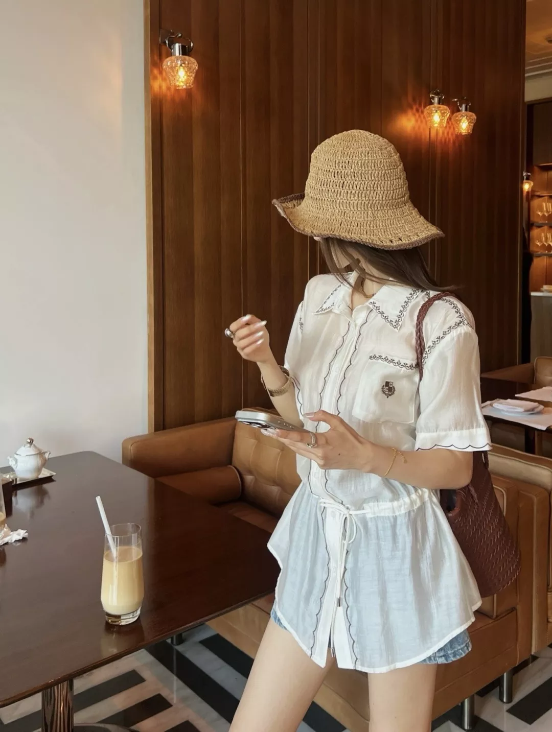 로로피아나 자수 포인트 허리 스트링 반팔 셔츠 상세 이미지 15