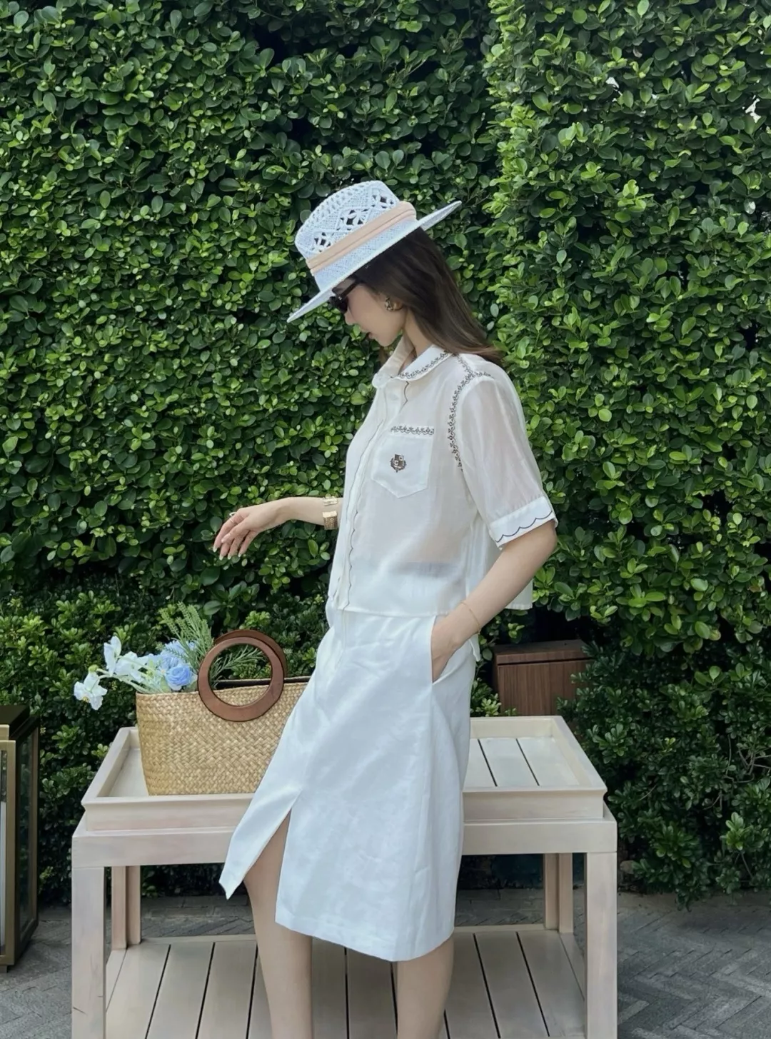 로로피아나 자수 포인트 허리 라인 혼방 셔츠 상세 이미지 16