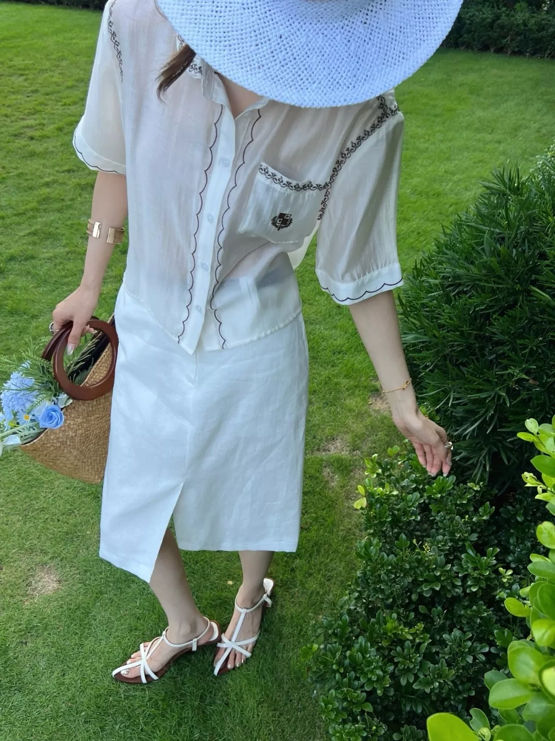 로로피아나 자수 포인트 허리 라인 혼방 셔츠 상세 이미지 14