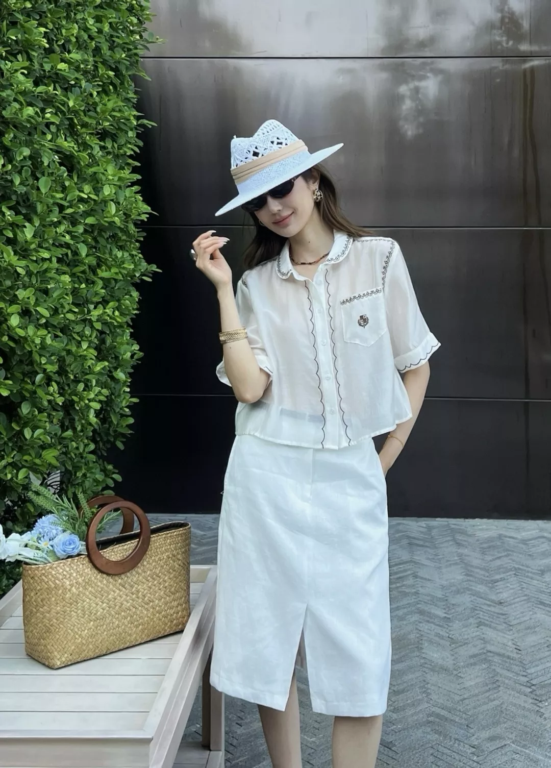 로로피아나 자수 포인트 허리 라인 혼방 셔츠 상세 이미지 15